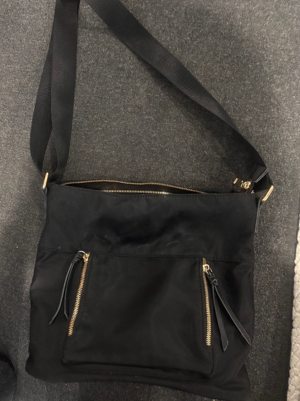 BLACK WITH GOLD ZIPPERS UTILITY TYPE OF BAG